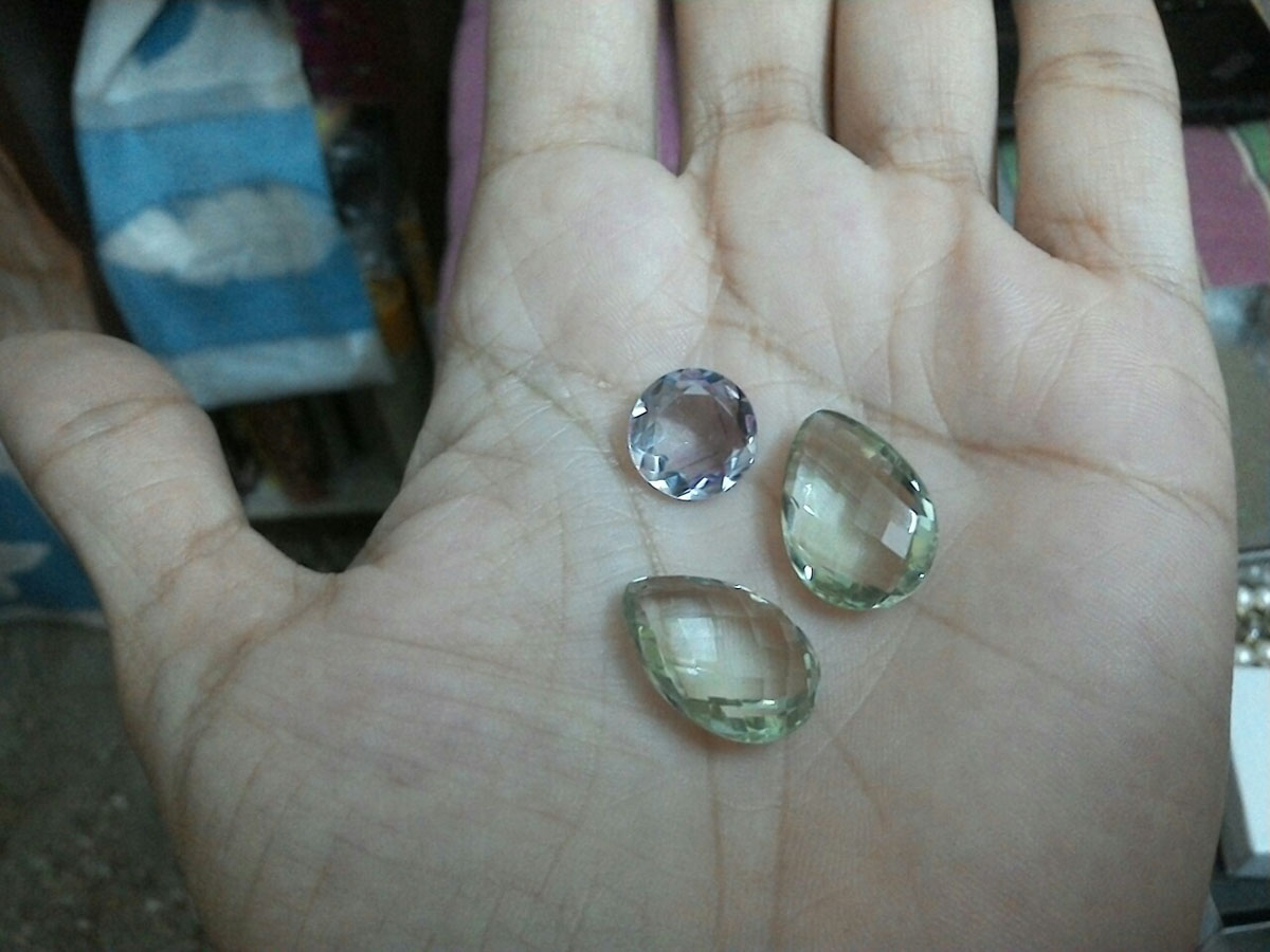 shopping in Kashmir