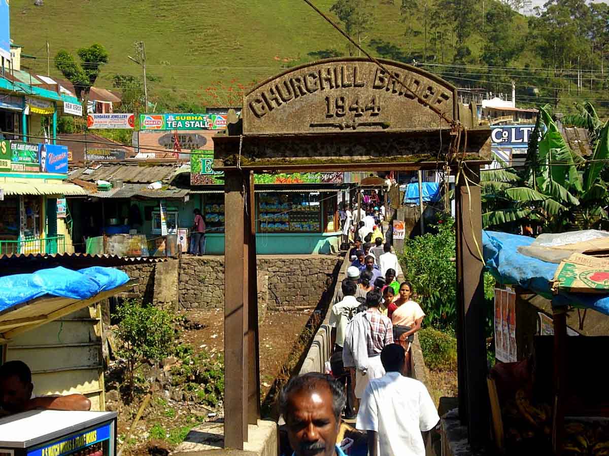 shopping in Munnar