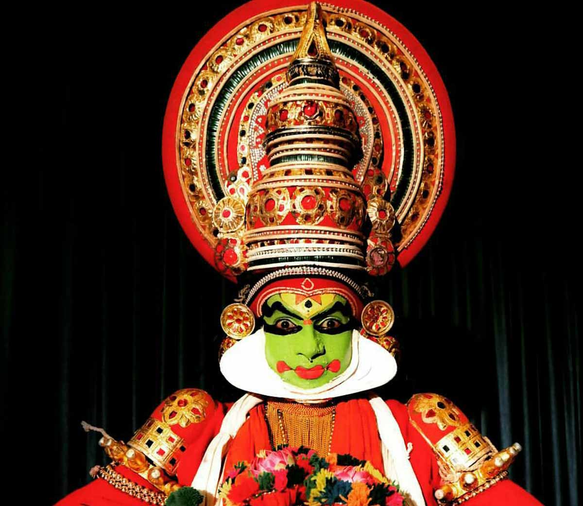 Vibrant Kathakali Dancer