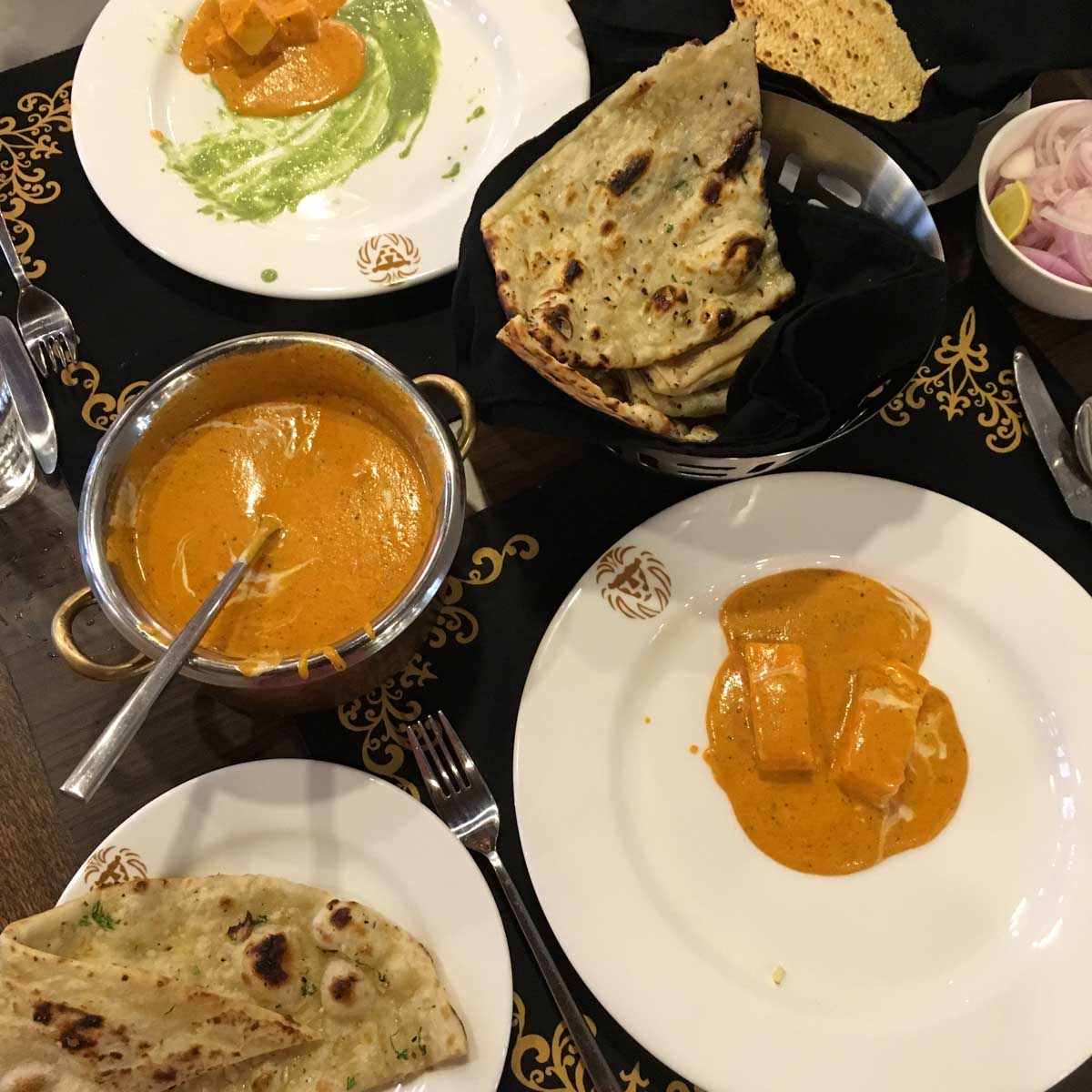 naan and curry in Mumbai
