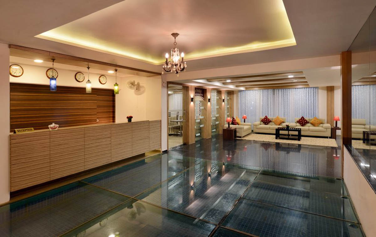 Hotel Clarks Inn, Hampi
