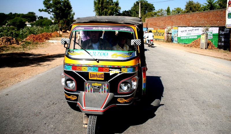 Auto-rickshaw-Delhi-India (800x466)
