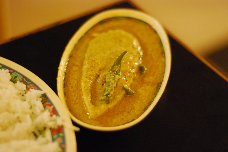 Bhapa-ilish-India-food (800x535)
