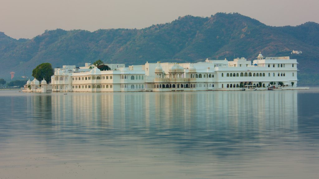 Taj-Lake-Palace-Hotel