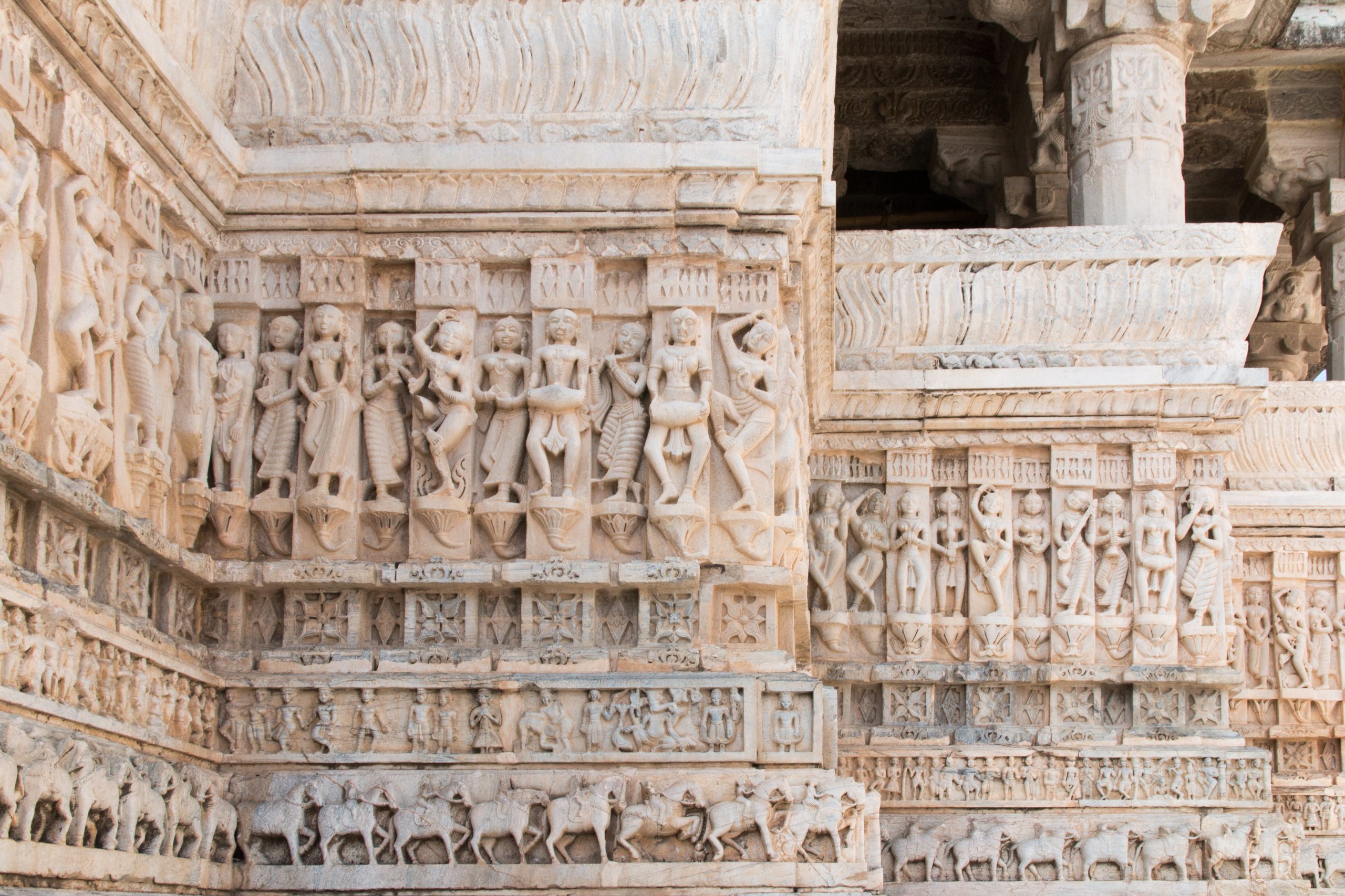 Udaipur-Jagdish-Temple-sculptures