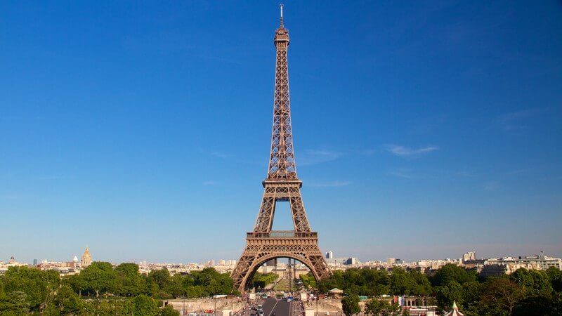 eiffel tower paris