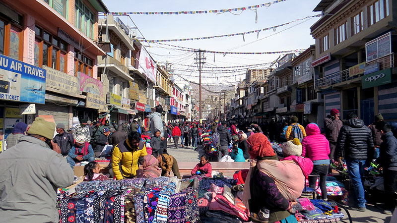 ladakhtrip-Leh_Dosmoche_Festival_fair_1_1