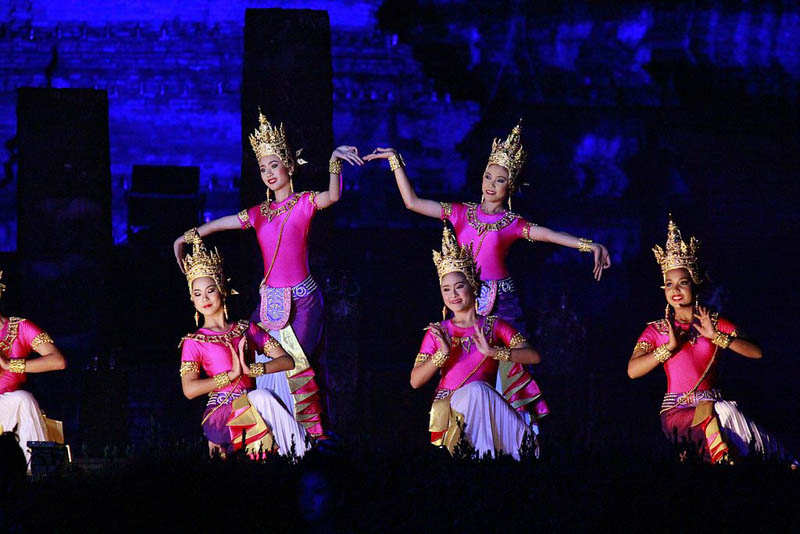 Thai traditional dance